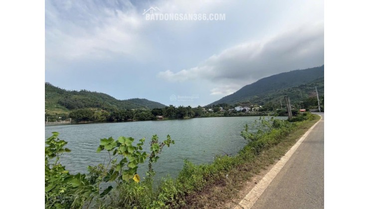 Mảnh đất view hồ siêu Vip vị trí trung tâm Hòa Lạc gần các trường đại học và khu công nghệ cao