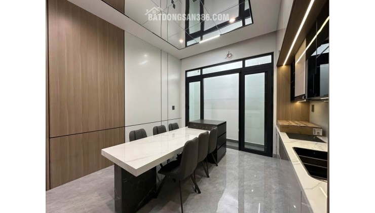 Phân Lô Trung yên, lô góc kinh doanh, ô tô dừng đỗm 51m, 17.9 tỷ