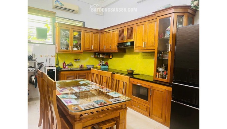 PHÂN LÔ Ô TÔ TRÁNH – VỈA HÈ – NHÀ 4 TẦNG DÂN XÂY CHẮC CHẮN
TRUNG TÂM ĐÔNG ANH – CHỈ VIỆC XÁCH VALI VỀ Ở – GIÁ NHỈNH 7 TỶ