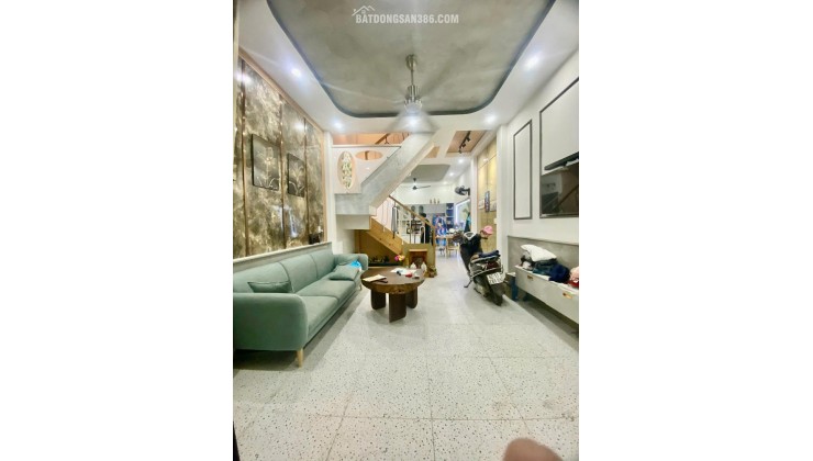 SIÊU PHẨM NHÀ 4 TẦNG SANG TRỌNG HXH GẦN CHỢ, BẾN XE BUÝT HIỆP THÀNH, QUẬN 12..