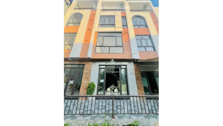 Nhà đẹp mới tinh Khúc Thừa Dụ - Vĩnh Niệm, 43m 4 tầng, giá 3.69 tỉ