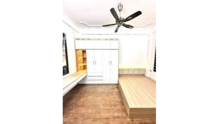 BÁN NHÀ HOÀNG HOA THÁM - HƠN 6 TỶ - MT 5M