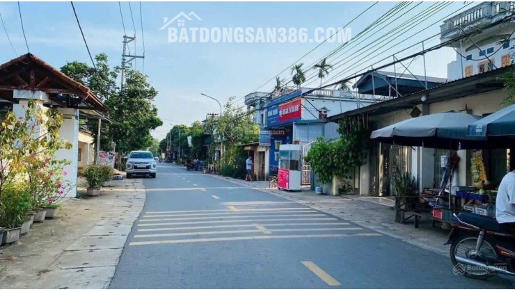 Mảnh đất view hồ siêu Vip vị trí trung tâm Hòa Lạc gần các trường đại học và khu công nghệ cao