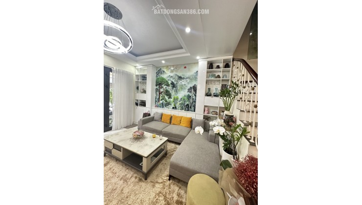 Bán nhà Ngọc Thuỵ, sau trường pháp 40m x 4T lô góc, oto vào nhà nhỉnh 12 tỷ có tl. LH 0936123469