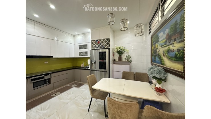 Bán nhà Ngọc Thuỵ, sau trường pháp 40m x 4T lô góc, oto vào nhà nhỉnh 12 tỷ có tl. LH 0936123469