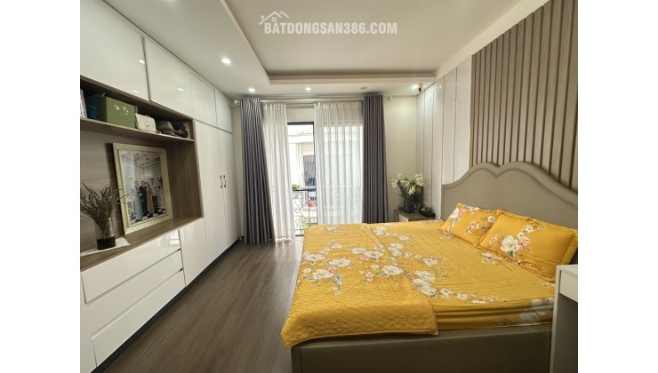 Bán nhà Ngọc Thuỵ, sau trường pháp 40m x 4T lô góc, oto vào nhà nhỉnh 12 tỷ có tl. LH 0936123469