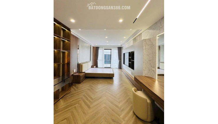 BÁN NHÀ PHỐ NGỌC LÂM LONG BIÊN - 11 TỶ - 42M2 -  5 TẦNG - Ô TÔ - KINH DOANH FULL NỘI THẤT