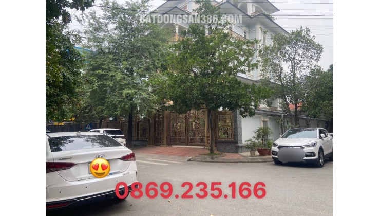 Bán nhà 3 tầng -  lô góc tại khu Phúc Thành 2.