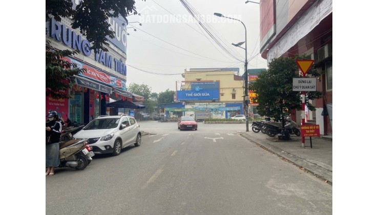 Bán nhà 3 tầng -  lô góc tại khu Phúc Thành 2.