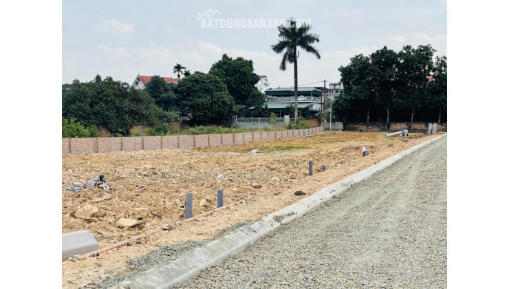 Mảnh đất view hồ siêu Vip vị trí trung tâm Hòa Lạc gần các trường đại học và khu công nghệ cao