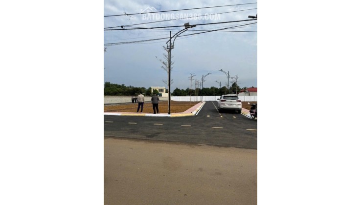 Tôi cần bán mảnh đất trục chính kinh doanh đường rộng 7m, full thổ cư sổ hồng hà nội, gần Cổng ĐHQG