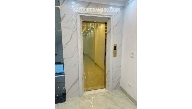 Nhà mặt phố ô tô tránh, mới xây xong, kinh doanh sầm uất, tiềm năng tăng giá tốt.