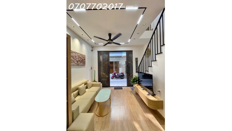 Nhà mới đón Tết full nội thất hẻm 4m TSN TPhú 32m2, 2 tầng 3PN Giá chỉ 5 tỷxx