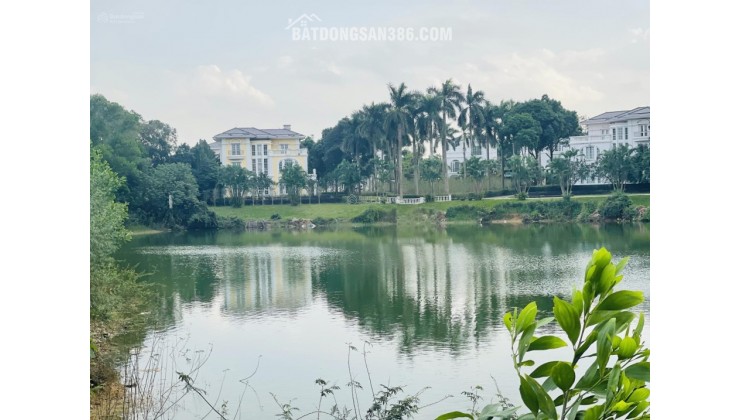 Mảnh đất view hồ siêu Vip vị trí trung tâm Hòa Lạc gần các trường đại học và khu công nghệ cao