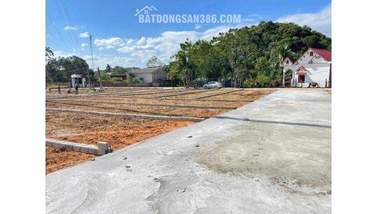 Xả lỗ lô đất Thạch Qảng, TH. Vị trí đắc địa Sát KCN, ngay đường mòn Hồ Chí Minh, Diện tích 212,4m2  full thổ cư giá 195 triệu