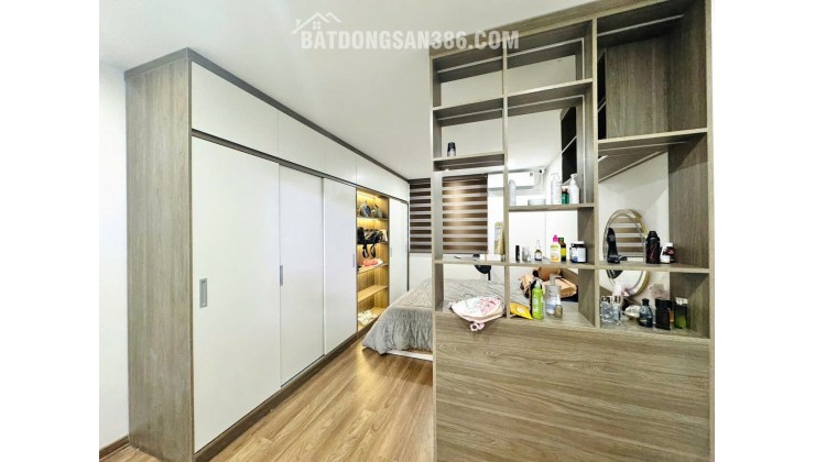 Bán nhà Hoàng Quốc Việt - Cầu Giấy - 45m2 - 5 tầng - 13 tỷ