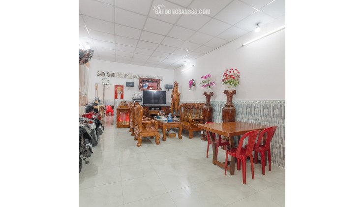 NHÀ HIẾM 2 MẶT ĐƯỜNG TRƯỚC-SAU, NGANG 6M, DT: 94M2 HXH HOÀNG HỮU NAM,,QUẬN 9 CHỈ 5TỶ5.