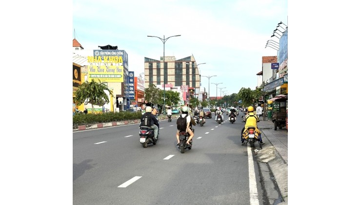 NHÀ ĐẸP 135M2, ĐƯỜNG 1A HOÀNG HỮU NAM, Q9 KẾT NỐI NHIỀU TIỆN ÍCH 6TỶ85