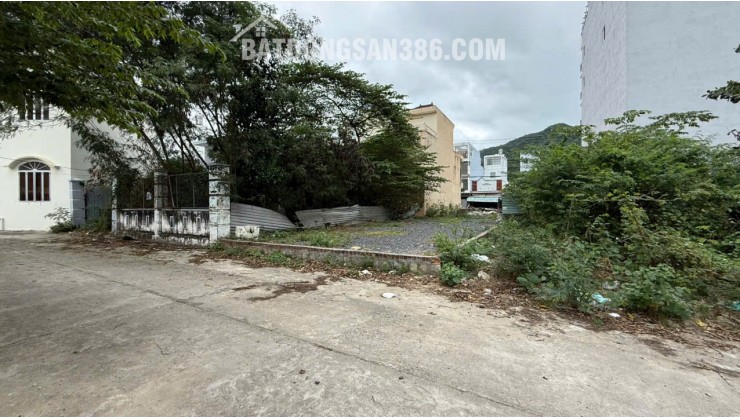 Lô Đất Gần Biển Gần Bến Du Thuyền Quốc Tế Ngang Rộng 7m