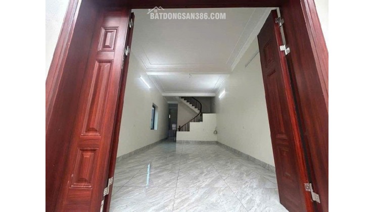 BÁN  NHÀ 3 TẦNG CỔ DƯƠNG MỚI TOANH, Ô TÔ NGỦ TRONG SÂN. NGAY CHỢ CỔ DƯƠNG