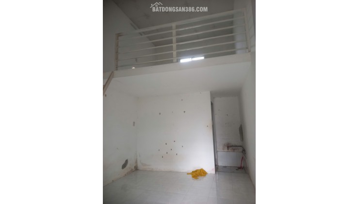 Cho thuê phòng trọ giá 1.2tr/tháng, điện nước đầy đủ, ô tô đậu trước của phòng. vị trí Phong Ấp Ninh Hoà Khánh Hoà zaLO79-53.53.53O