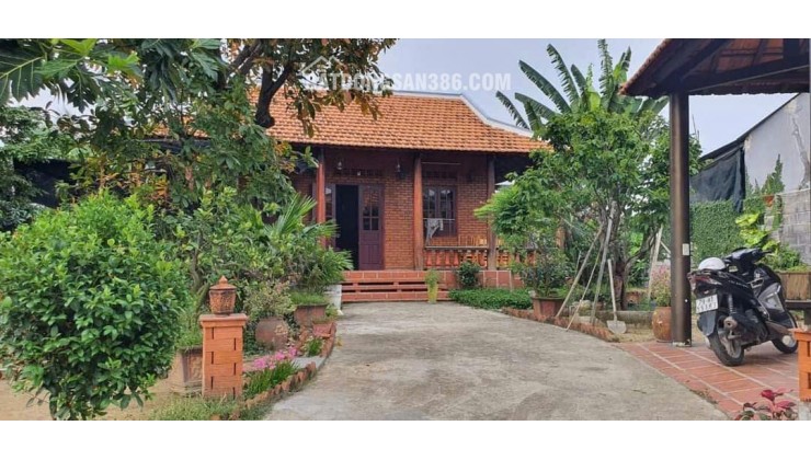 Nhà Vườn Góc Hai Mặt Tiền Đường Tại Nha Trang