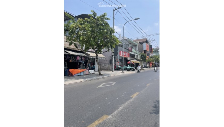 Bán nhà mặt tiền 4,3x27m giá 10,7 tỷ TL, Mặt tiền Nguyễn Ảnh Thủ, Quận 12