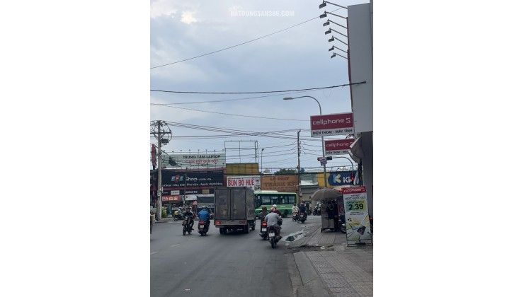 Bán nhà mặt tiền 4,3x27m giá 10,7 tỷ TL, Mặt tiền Nguyễn Ảnh Thủ, Quận 12