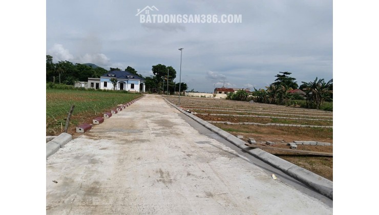 Bán đất nền phân lô,sổ đỏ chính chủ ,ven khu công nghiệp