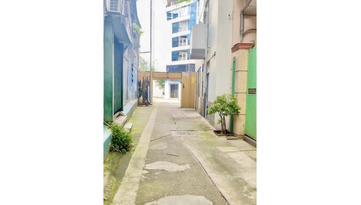 GÓC 2 HẺM NGUYỄN VĂN CỪ – NHÀ 3 TẦNG CHỈ 6.3 TỶ. LH: 0779351867 – 0764071867.