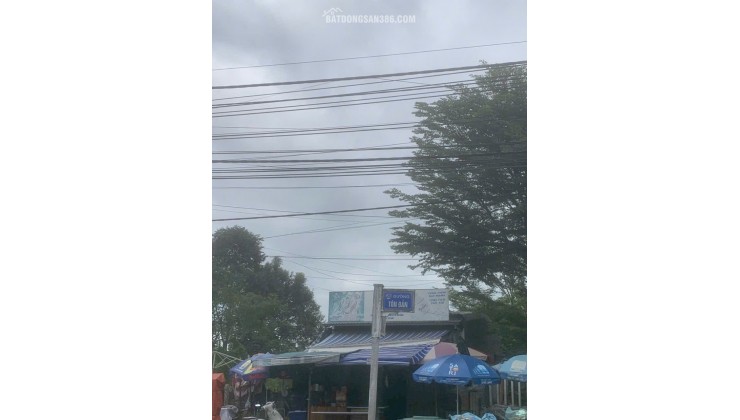 LÔ ĐẤT ĐẸP 100m²  MẶT  TIỀN ĐƯỜNG TÔN ĐẢN GẦN CHỢ HÒA PHÁT