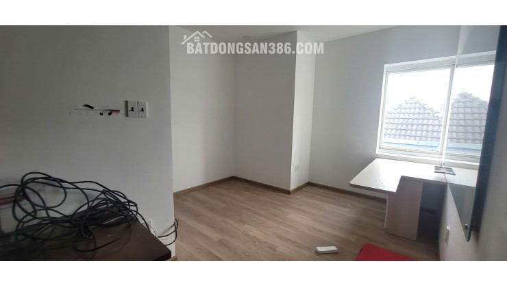 TOÀ NHÀ KHÁCH SẠN ĐANG XÂY THÔ- MT NGUYỄN VĂN TRỖI- THIẾT KÉ 56 PHÒNG+2 THANG MÁY- 550TR/TH