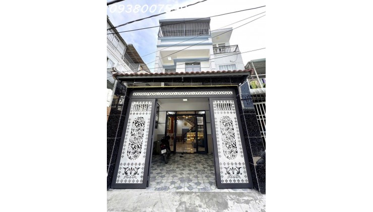 NHÀ BÁN GẤP GIẢM 400 TRIỆU. SÁT VÁCH QUẬN 7  - NHÀ MỚI Ở NGAY (4x15m) VUÔNG VỨC, TẶNG FULL NỘI THẤT - SỔ HỒNG HOÀN CÔNG, CÔNG CHỨNG NGAY - 5.5 TỶ