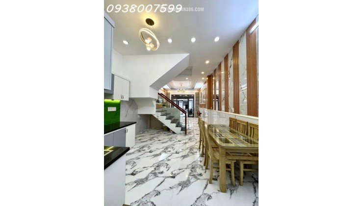 NHÀ BÁN GẤP GIẢM 400 TRIỆU. SÁT VÁCH QUẬN 7  - NHÀ MỚI Ở NGAY (4x15m) VUÔNG VỨC, TẶNG FULL NỘI THẤT - SỔ HỒNG HOÀN CÔNG, CÔNG CHỨNG NGAY - 5.5 TỶ