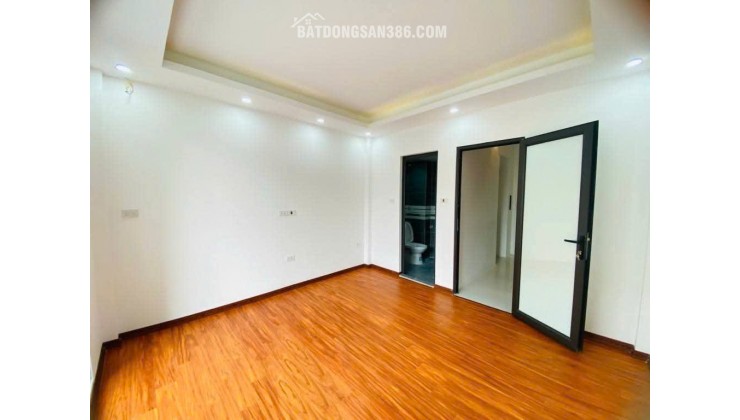 Bán nhà Giáp Nhị – 5
 tầng thang máy, nhà mới tinh, MT 4.1m – Giá 8.65 tỷ