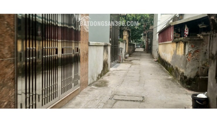 Gia Đình Bán 30M Đất Thuỵ Phương,Bắc Từ Liêm Vuông Vắn Sổ Đỏ CC