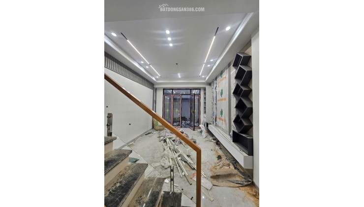 Bán nhà xây mới Thiên Lôi, 51m 3 tầng, ngõ nông, Giá 4 tỉ, gần AEON
