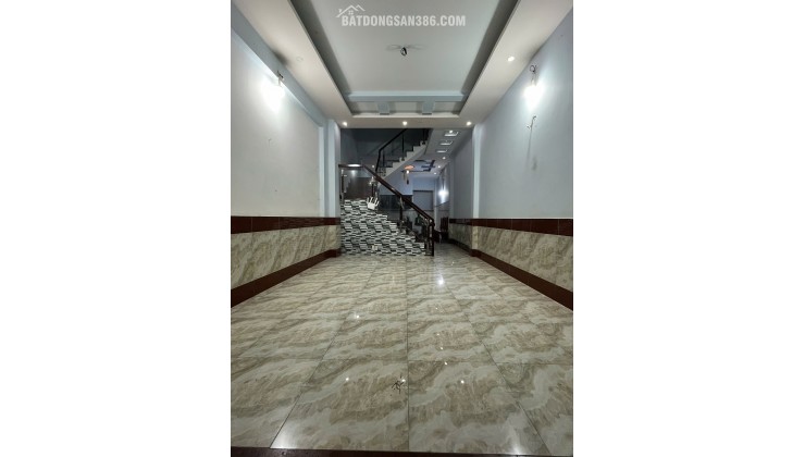 Bán nhà Tân Thới Hiệp Quận 12 đường 8m xe tải, vị trí đẹp gần trung tâm tiện ích