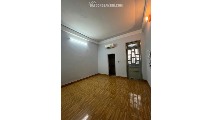 Bán nhà Tân Thới Hiệp Quận 12 đường 8m xe tải, vị trí đẹp gần trung tâm tiện ích