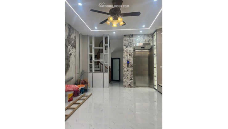 Bán nhà Cổ Linh 40m 6 tầng thang máy MT4.5m ô tô hơn 11 tỷ