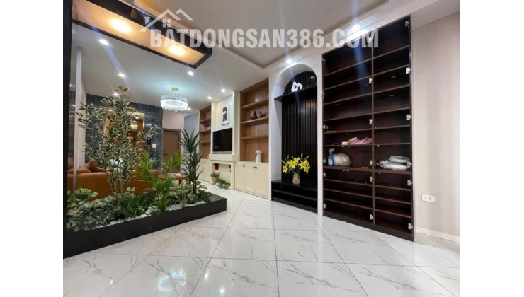 Bán nhà Nguyễn Văn Linh 35m 6 tầng thang máy 20m ra ô tô tránh hơn 9 tỷ