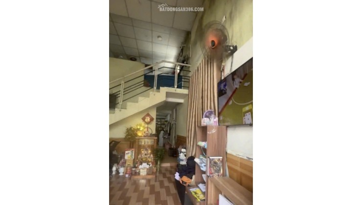 BÁN NHÀ GÁC LỬNG CÁCH 50M TỚI TÔN ĐẢN.