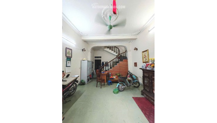 Bán Nhà 3 Tầng 61M2 Liên Mạc Từ Liêm Mặt Tiền 5M Giá Nhỉnh 6 Tỷ, Gần Ô Tô, Sổ Đẹp, Nở Hậu