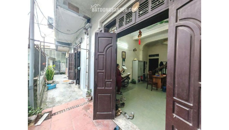 Bán Nhà 3 Tầng 61M2 Liên Mạc Từ Liêm Mặt Tiền 5M Giá Nhỉnh 6 Tỷ, Gần Ô Tô, Sổ Đẹp, Nở Hậu