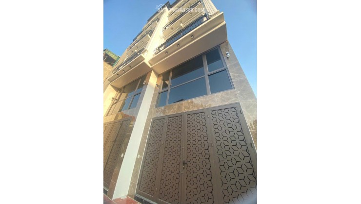 Bán nhà Cổ Linh 45m 6 tầng MT4.5m thang máy đối diện Aeon Mall hơn 13 tỷ