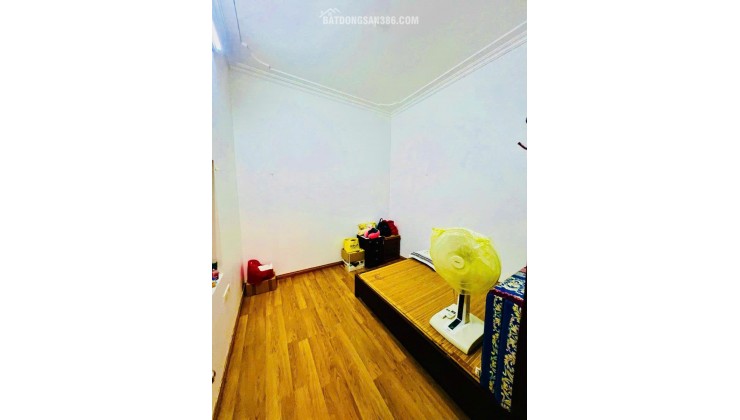 BÁN CĂN HOÀNG CẦU PHÂN LÔ Ô TÔ - HƠN 17 TỶ 46M MT 5.6M 5 TẦNG