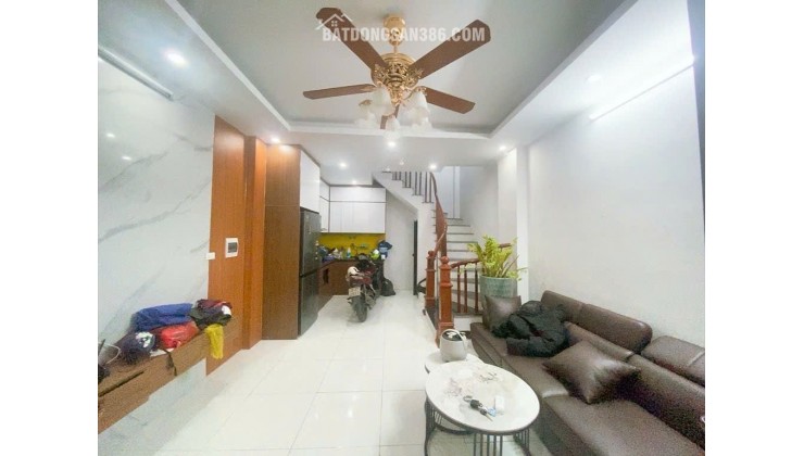 Làng Việt Kiều Châu Âu 76M phân lô, vỉ hè, ô tô đỗ ngày đêm 24,5 tỷ