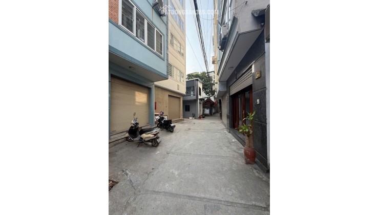 bán nhà lĩnh nam gần đường trường đại học, gàn chợ nhà 5 tầng