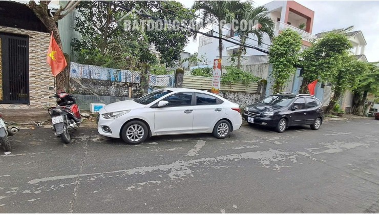 KHUÊ TRUNG- CẨM LỆ- 247M ĐẤT- NGANG 11M- 2 MẶT TIỀN  TRƯỚC SAU- GẦN  NGUYỄN HỮU THỌ - XÔ VIẾT NGHỆ TĨNH.