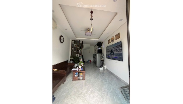 NHÀ ĐẸP THƯỢNG CÁT, Ô TÔ ĐỖ CỬA, CẠNH CHỢ, PHÒNG KHÁM 30 M2 GIÁ 6,2 TỶ.